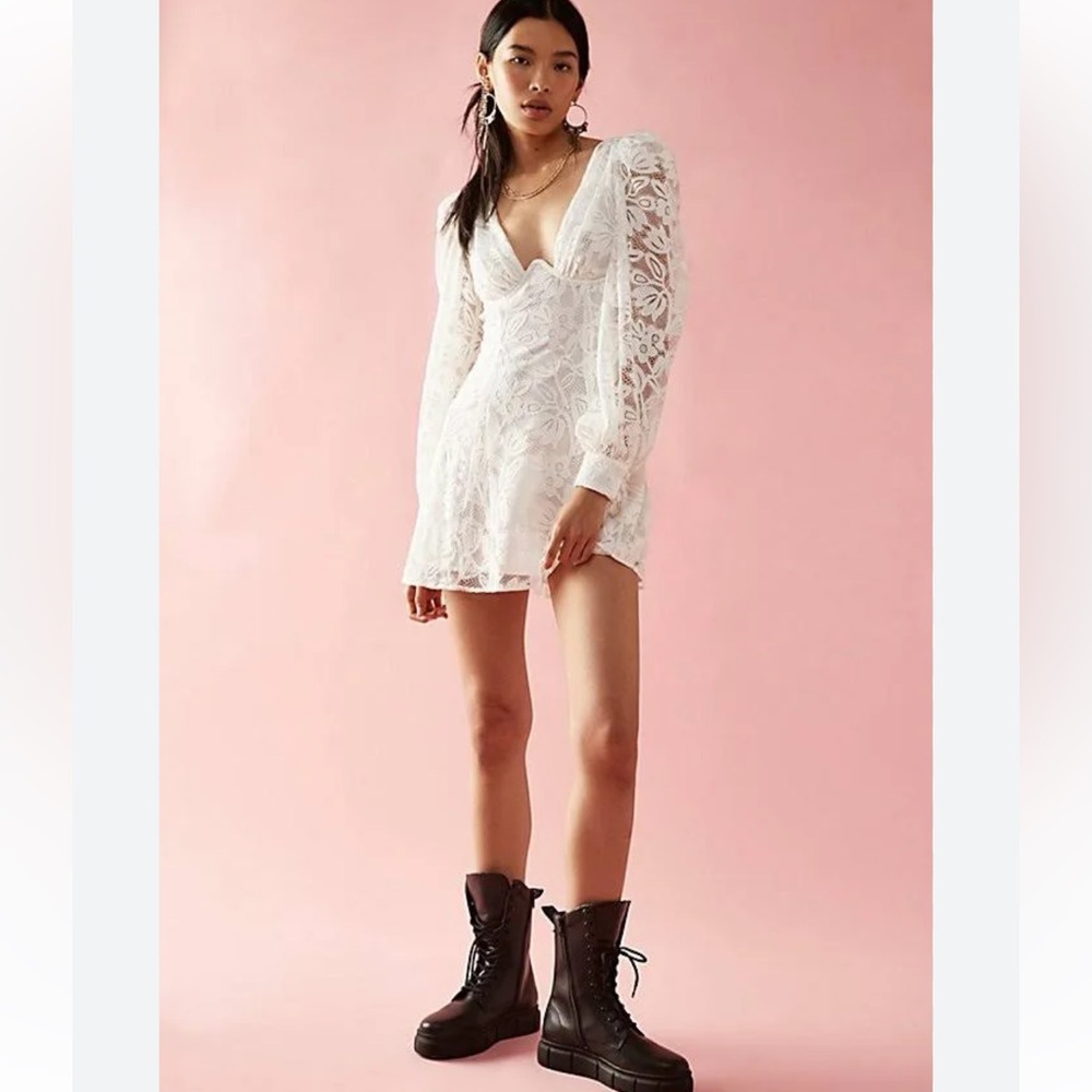 NWT NEW For Love & Lemons Maureen Mini Dress White Lace Size XS